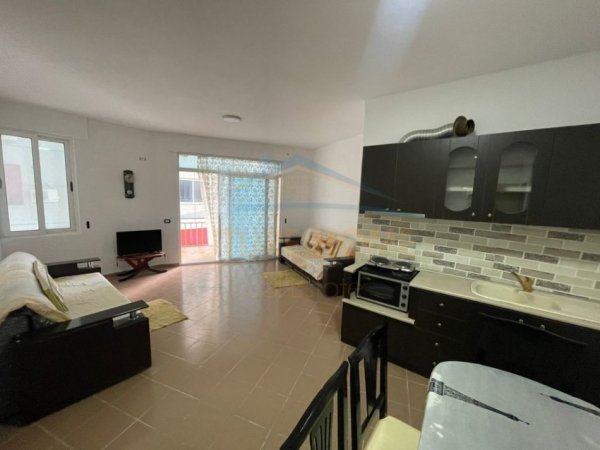 Durres, shitet apartament 1+1+Aneks+Ballkon, Kati 9, 90 m2 90,000 € (SHkembi Kavajes)