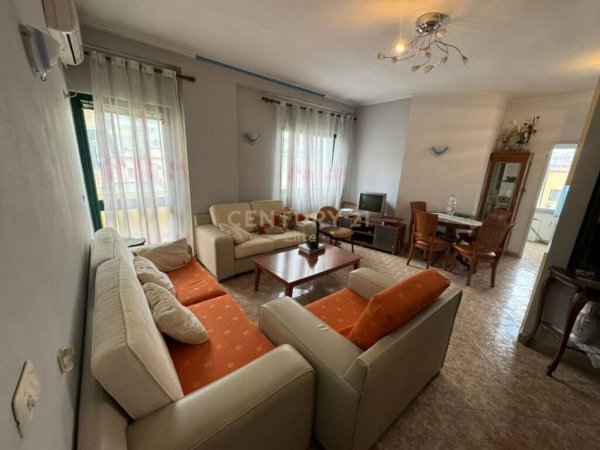 Tirane, shes apartament 1+1+Ballkon, Kati 4, 78 m2 160,000 € (STADIUMIT DINAMO)