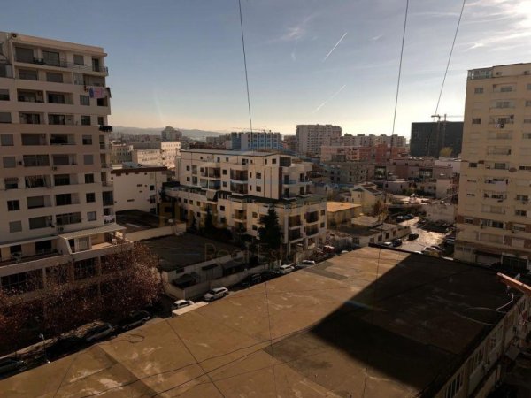 Durres, shitet apartament 1+1+Ballkon, , 70 m2 58,000 € (Hysen Kertusha)