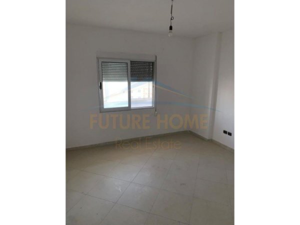 Durres, shitet apartament 1+1+Ballkon, , 70 m2 58,000 € (Hysen Kertusha)