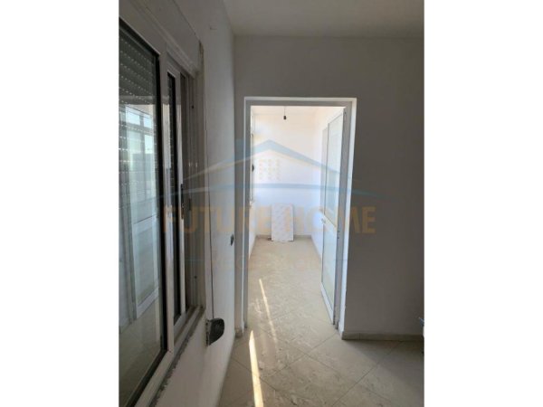 Durres, shitet apartament 1+1+Ballkon, , 70 m2 58,000 € (Hysen Kertusha)