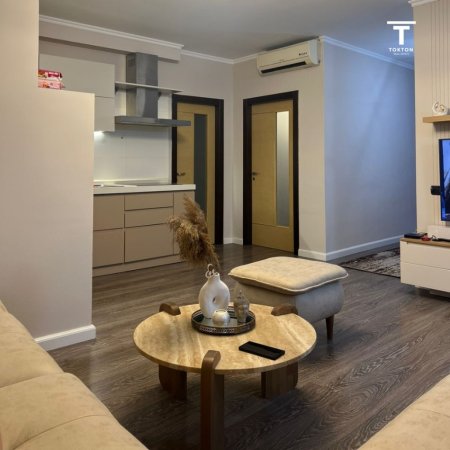 Tirane, shitet apartament 2+1, , 108 m2 200,000 € (Xhamllik, Tiranë)