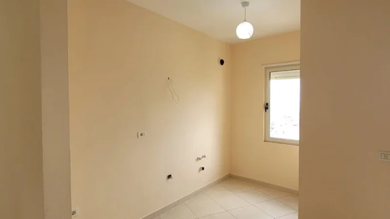 Tirane, shes apartament 2+1+Aneks+Ballkon, Kati 4, 107 m2 110,000 € 