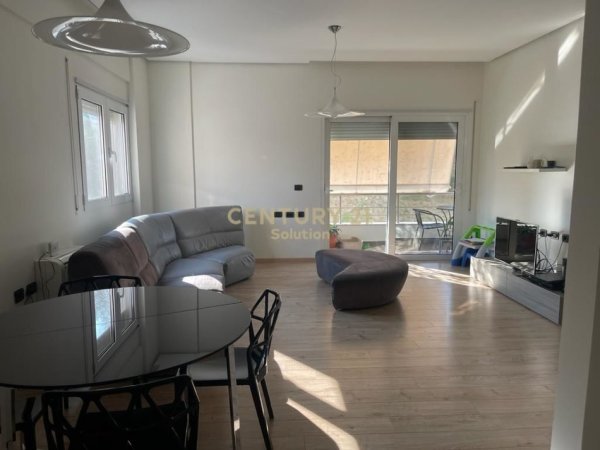 Tirane, shitet apartament 3+1, Kati 4, 120 m2 240,000 € (Rruga Peti, Liqeni i Thatë)