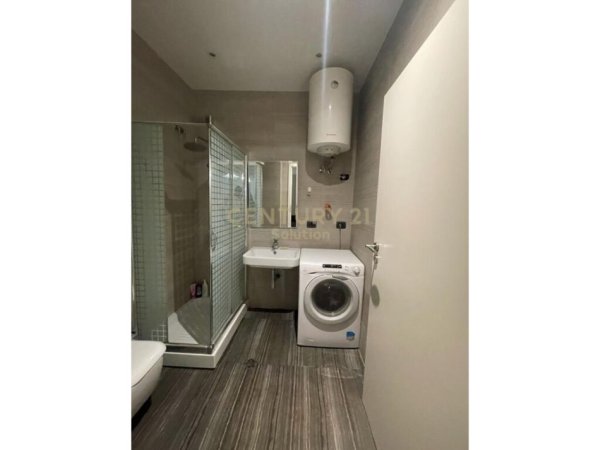 Tirane, shitet apartament 3+1, Kati 4, 120 m2 240,000 € (Rruga Peti, Liqeni i Thatë)