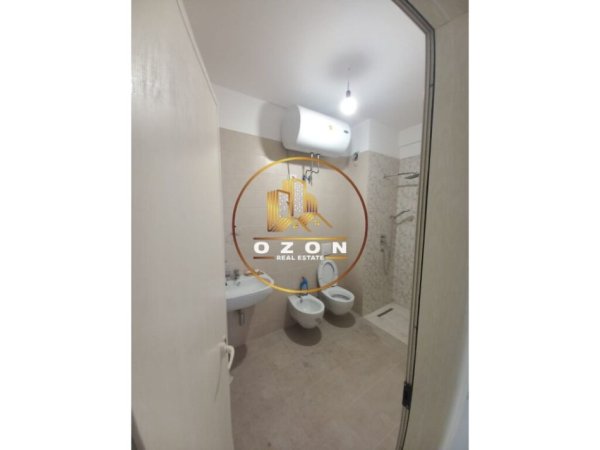 Ambjent Biznesi Me Qira Tek Kompleksi Green City 400€!