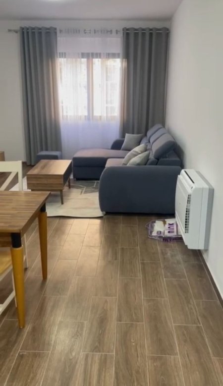 Tirane, jepet me qera apartament 3+1, Kati 3, 113 m2 550 € (Astir)