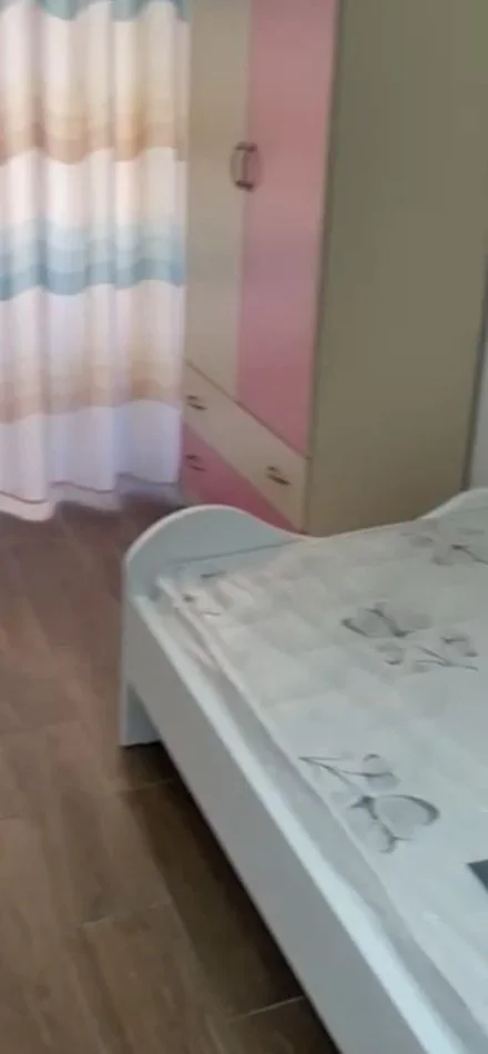 Tirane, jepet me qera apartament 3+1, Kati 3, 113 m2 550 € (Astir)