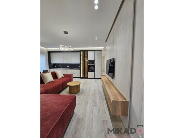 Tirane, jepet me qera apartament 2+1, Kati 8, 116 m2 1,500 € 