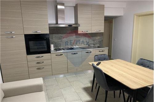 Tirane, jepet me qera apartament 1+1, , 62 m2 350 € (ALI RIZA KOLONJA - Fusha e Aviacionit, Shqipëri)