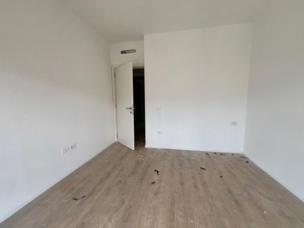 Tirane, shitet apartament 1+1, Kati 8, 63 m2 103,000 € (Rruga Nikolla Zoraqi)