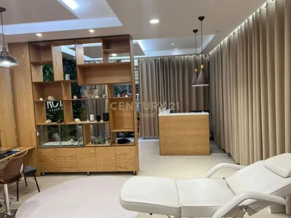 Tirane, jepet me qera ambjent biznesi , , 53 m2 480 € (Bulevardi Gjergj Fishta)