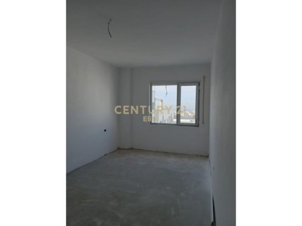 Tirane, shitet apartament 2+1, Kati 3, 113 m2 105,000 € (Fresk)