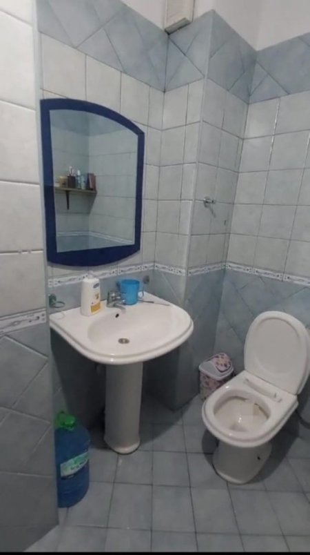 Tirane, jepet me qera apartament 1+1, Kati 6, 80 m2 400 € (YZBERISHT)