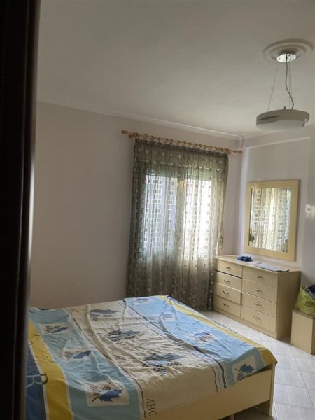 Tirane, jepet me qera apartament 2+1, Kati 2, 85 m2 500 € (KODRA E DIELLIT)