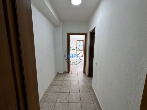 Durres, shitet garsonier 1+1, Kati 5, 50 m2 51,000 € (Plazh,Iliria)