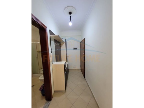 Tirane, shitet apartament 1+1+Ballkon, Kati 7, 60 m2 80,000 € (Bulevardi Migjeni)