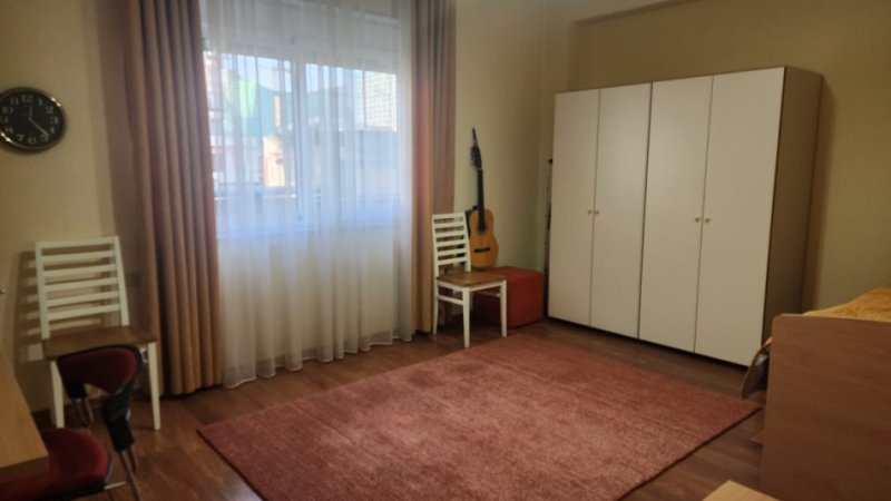 Apartament 2+1 Per Qira, Bllok