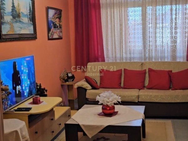 Tirane, shitet apartament 3+1, Kati 4, 112 m² 185,000 € (Sheshi Willson)