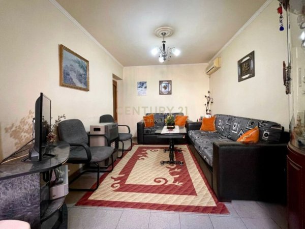 Tirane, jepet me qera apartament 3+1, Kati 2, 94 m² 1,200 € (Myslym Shyri, Myslym Shyri)