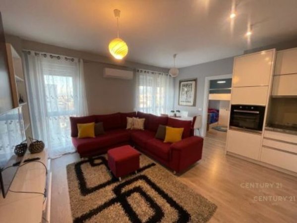 Tirane, jepet me qera apartament 2+1, Kati 10, 80 m² 600 € (21 Dhjetori)