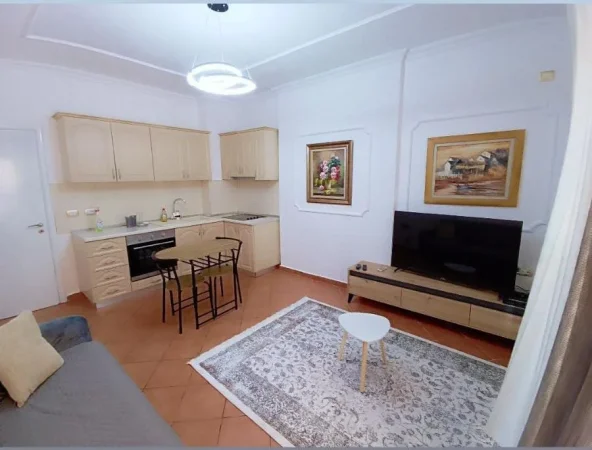 Tirane, jepet me qera apartament 1+1, Kati 2, 58 m² 500 € (liqeni artificial)