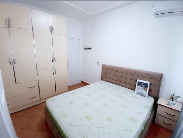 Tirane, jepet me qera apartament 1+1, Kati 2, 58 m² 500 € (liqeni artificial)