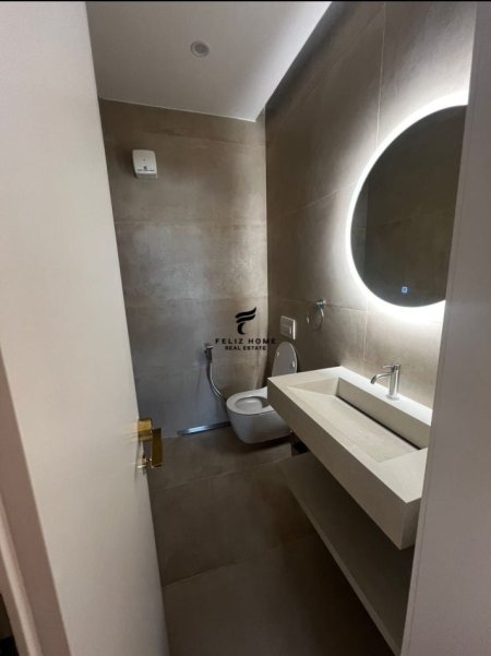 Tirane, jepet me qera apartament 2+1, Kati 9, 120 m² 2,000 € (KOPSHTI BOTANIK)