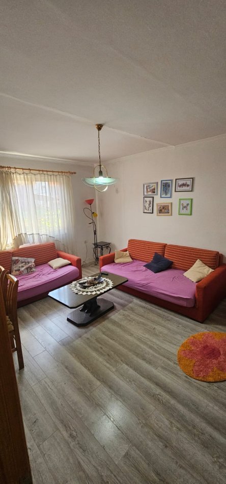 Tirane, jepet me qera apartament 1+1, Kati 3, 65 m² 300 € (Pediatria)