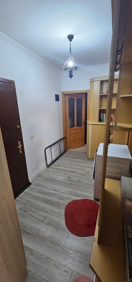 Tirane, jepet me qera apartament 1+1, Kati 3, 65 m² 300 € (Pediatria)