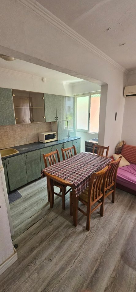 Tirane, jepet me qera apartament 1+1, Kati 3, 65 m² 300 € (Pediatria)