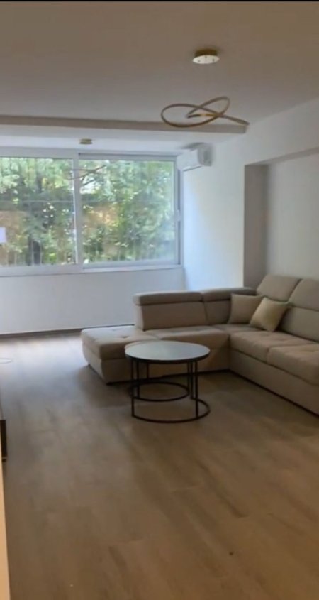 Tirane, jepet me qera apartament 2+1+Ballkon, Kati 2, 100 m² 700 € (SHESHI WILLON)