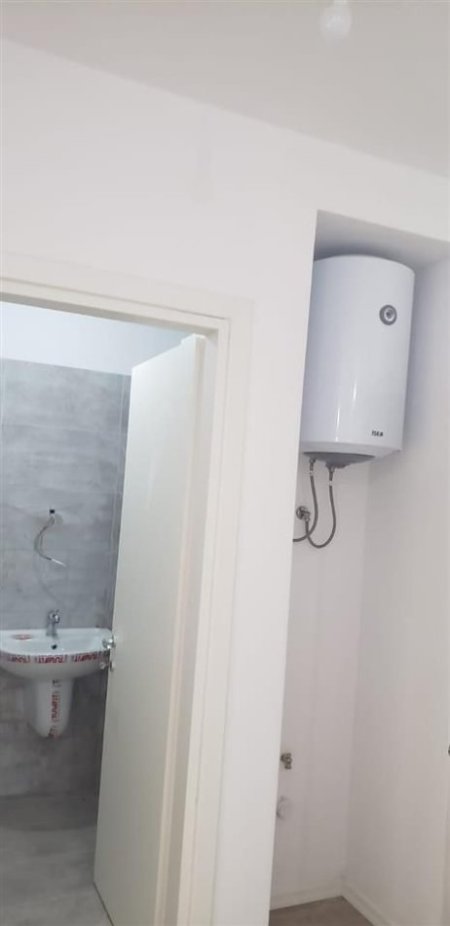 Tirane, shitet apartament 1+1+Ballkon, Kati 5, 