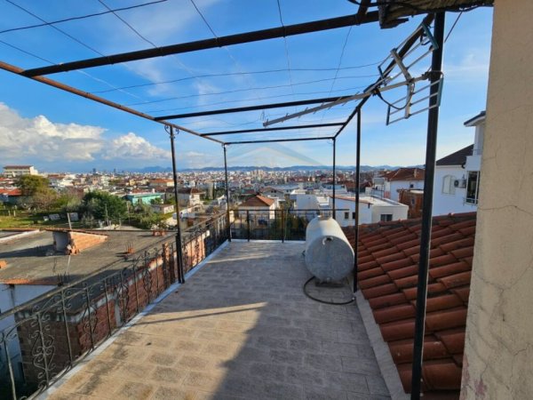 Tirane, shitet Vile 3 Katshe, , 392 m² 300,000 € (Kamez)