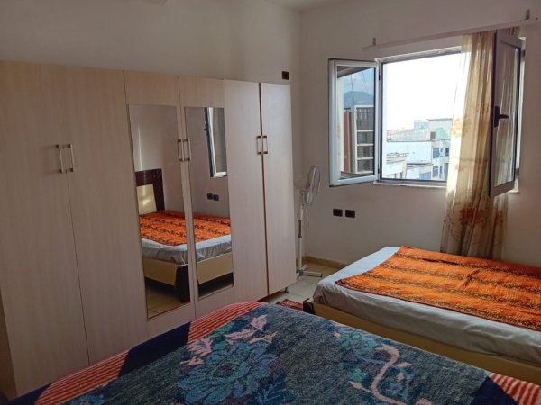 Tirane, jepet me qera apartament 1+1, Kati 10, 70 m² 350 € (Bulevardi Bajram Curri, perball Delijorgjit)