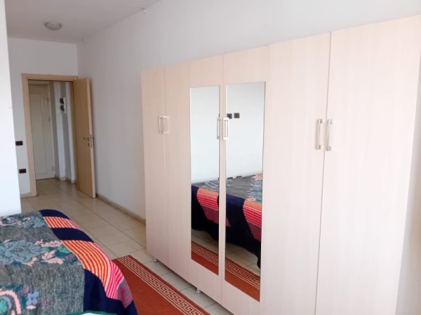 Tirane, jepet me qera apartament 1+1, Kati 10, 70 m² 350 € (Bulevardi Bajram Curri, perball Delijorgjit)