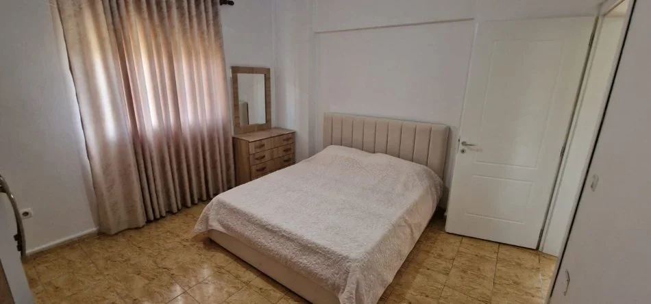 Tirane, jepet me qera apartament 1+1, Kati 4, 80 m² 450 € (Don Bosko)