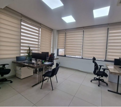 Tirane, jepet me qera zyre , Kati 8, 310 m² 3,300 € (Kompleksi Delijorgjj)
