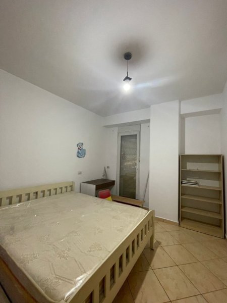 Tirane, Jepet me qira apartament 1+1+Ballkon, Kati 5, 70 m² 500 €
