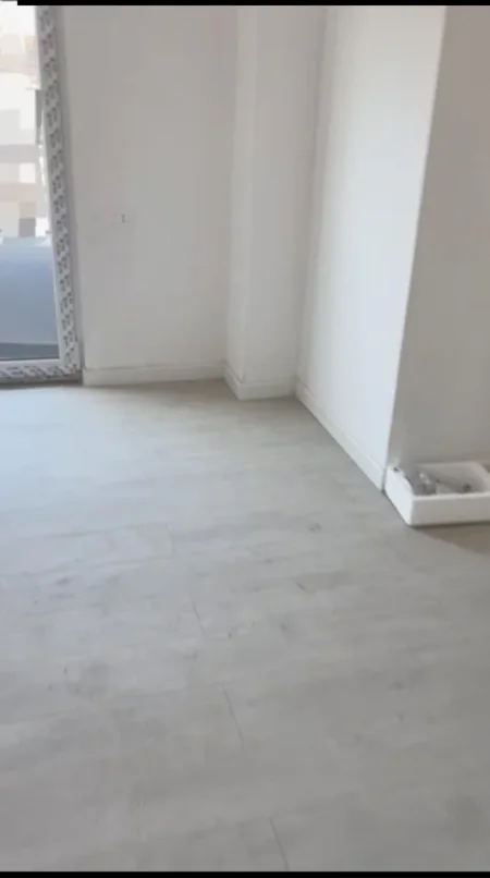 Tirane, jepet me qera apartament 2+1, Kati 6, 13 m² 700 € (astir)