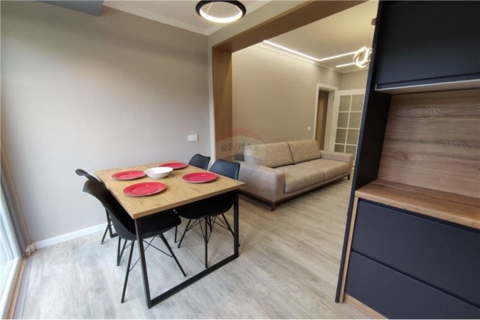 Tirane, jepet me qera apartament 2+1, , 80 m² 650 € (Rruga Fortuzi - Bulevardi Zogu I)