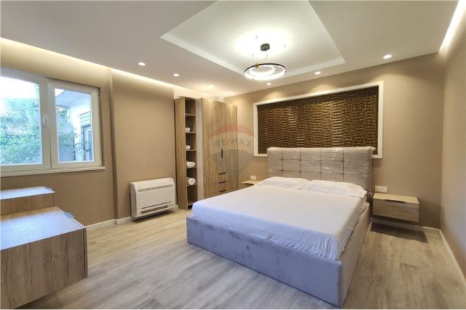 Tirane, jepet me qera apartament 2+1, , 80 m² 650 € (Rruga Fortuzi - Bulevardi Zogu I)