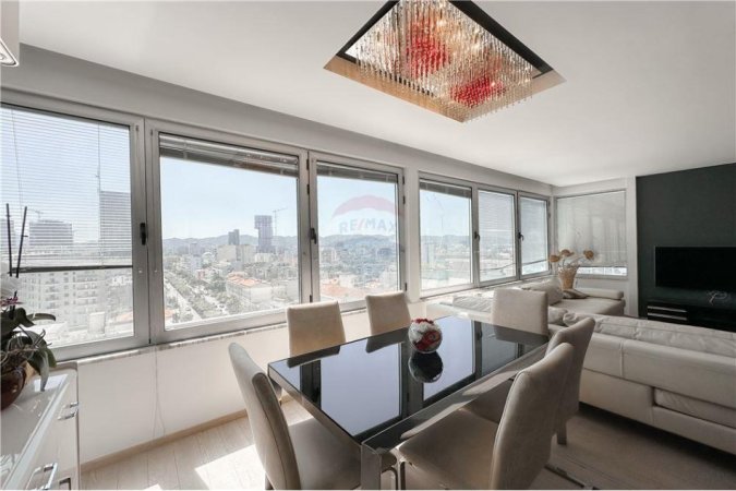 Tirane, shitet 2+1, Kati 11, 143 m² 355,000 € (Bulevardi Zogu 1)