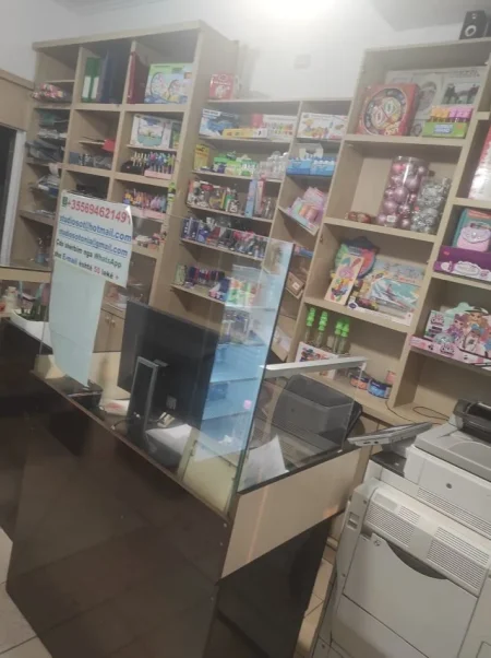 Tirane, Liste me oferta ambjent biznesi , , 22 m² 10,000 € (Gjergj Legisi, prane Gjimnazit Aleks Buda.)