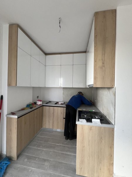 Tirane, jepet me qera apartament 1+1+Ballkon, Kati 5, 70 m² (Don Bosko perballe me Gjykaten)