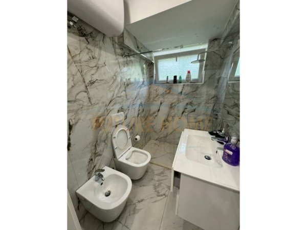 Tirane, jepet me qera apartament 2+1, Kati 3, 57 m² 600 € (5 maji)