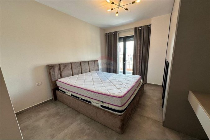 Tirane, jepet me qera apartament 1+1, Kati 6, 80 m² 700 € (Rruga e Elbasanit)