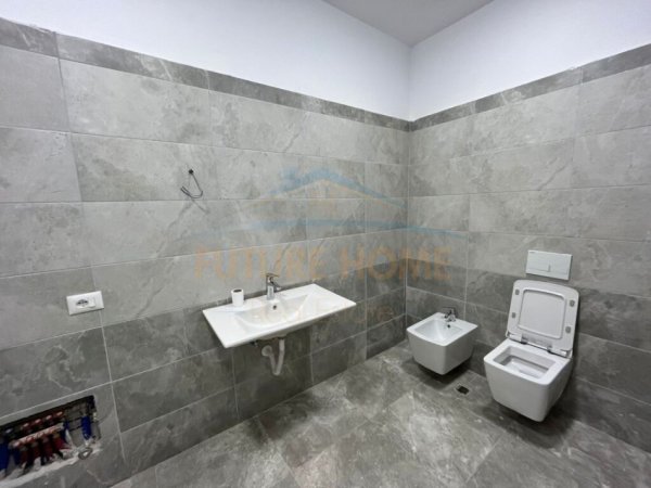 Tirane, shitet apartament 3+1, Kati 4, 133 m² 172,000 € (YZBERISHT)