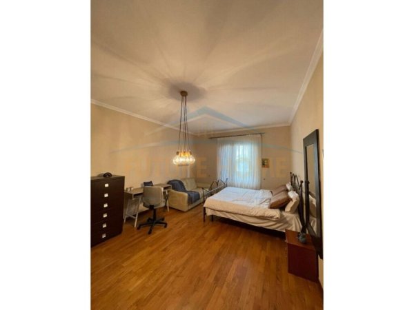 Tirane, jepet me qera Vile 3 Katshe, , 360 m² 1,900 € (Selite)