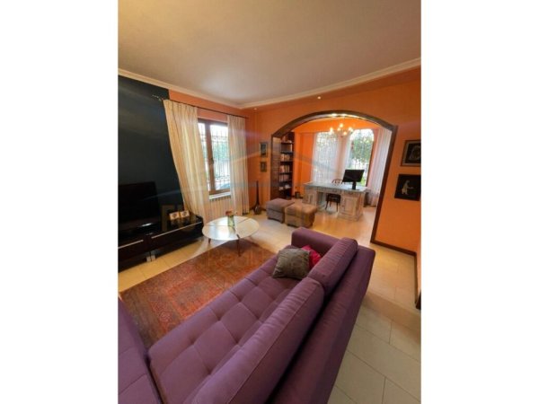 Tirane, jepet me qera Vile 3 Katshe, , 360 m² 1,900 € (Selite)